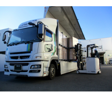 仲間同士声をかけあい、安全第一で業務を進めています