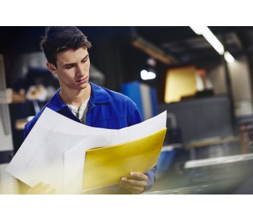 わからないことはすぐに周りの先輩に聞ける環境です。 難しい機械操作もありません！