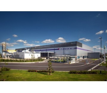 工場内は製品の特性上、季節関係なく23～24度に保たれている快適な環境です！