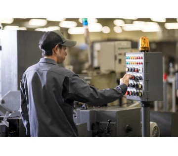 私たちと一緒に、 モノづくりの仕事を楽しんでみませんか？