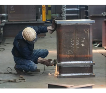 土日休みで予定も合わせやすい♪