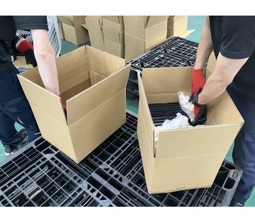 梱包作業の様子です。